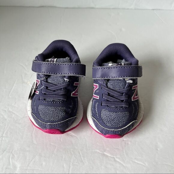 New Balance 519V1 Girls Purple/Pink Hook And Loop Sneakers Size 2 Extra Wide - Picture 3 of 7